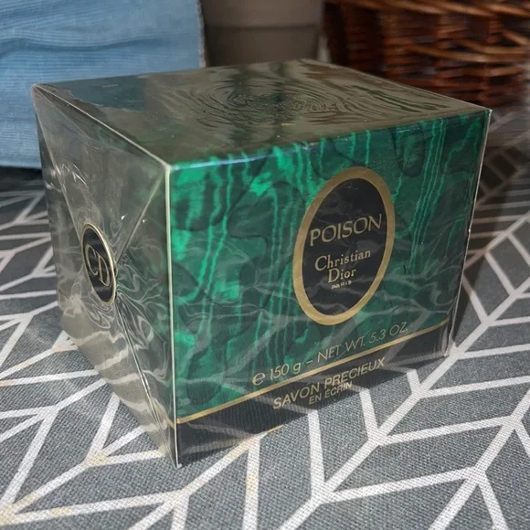 Christian Dior Luxurious Scented Soap & Designer Dish - Picture 5 of 6